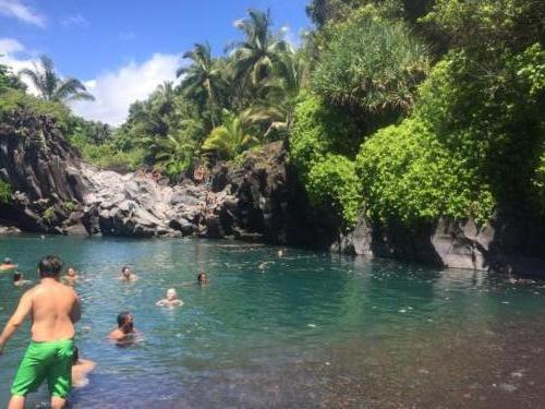 John & Kristen Schils Hawaii 2018